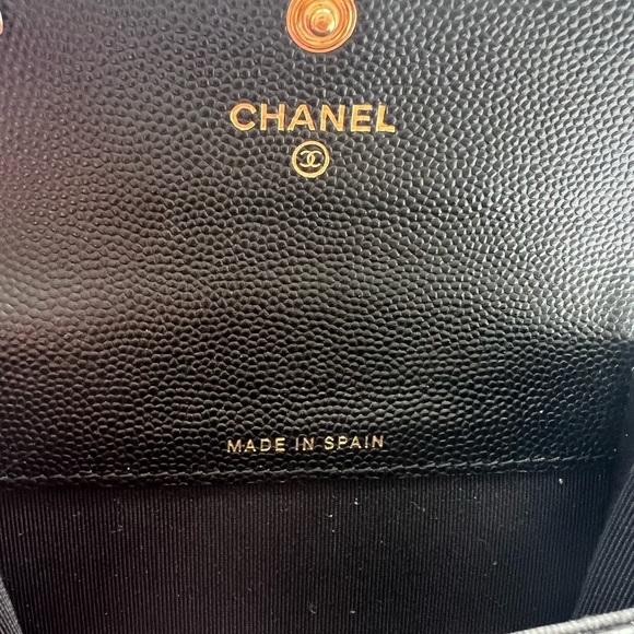 CHANEL Flap Card Holder - Picture 4 of 8